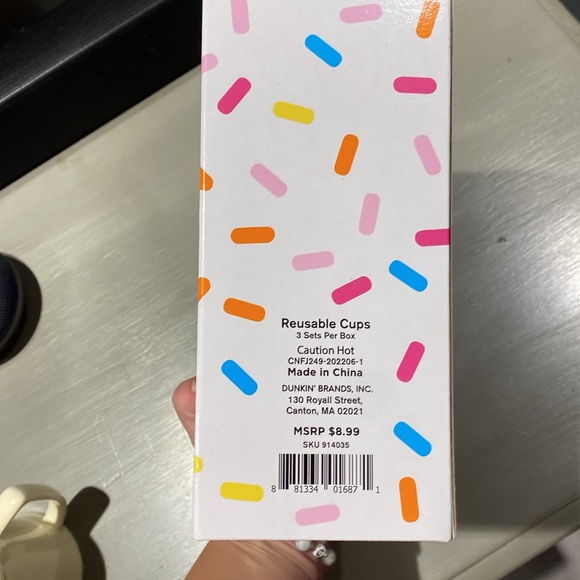 Elf x Dunkin box and bag - Picture 7 of 8